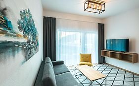 Alpenluxus Presents - Marias Zillertalblick With Roof Terrace, 3 Bedrooms & Parking Space