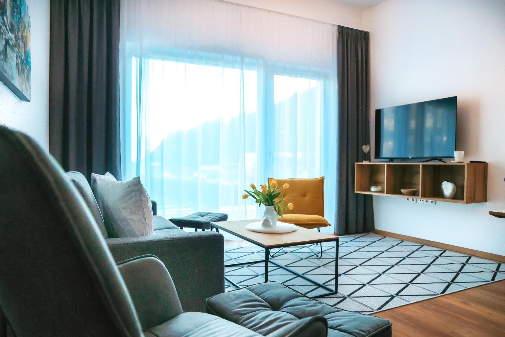 Alpenluxus Presents - Marias Zillertalblick With Roof Terrace, 3 Bedrooms & Parking Space Schlitters Exterior foto